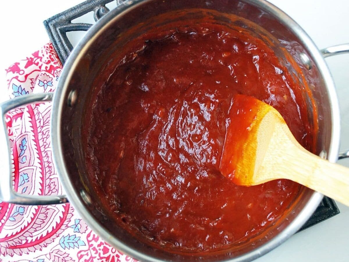 Making Homemade BBQ Sauce Sweet and Spicy