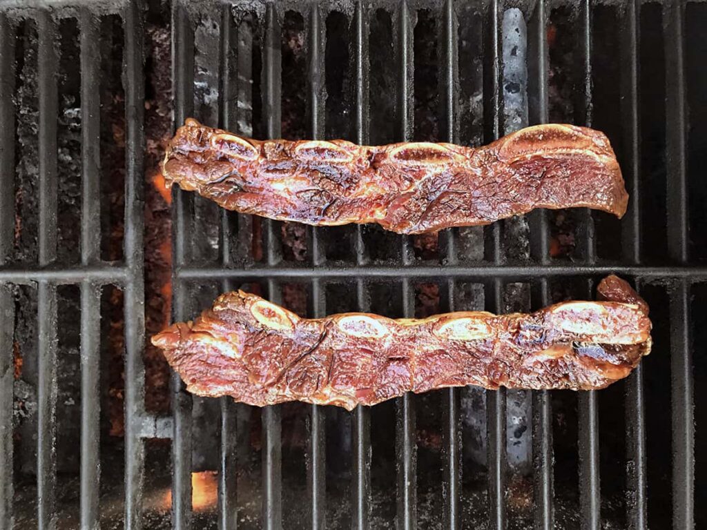 Place the Korean Short Ribs on the grill:
