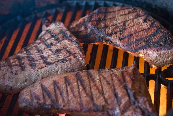 grilling tri tip steak