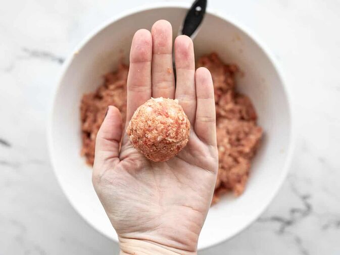 Making BBQ meatballs with three ingredients
