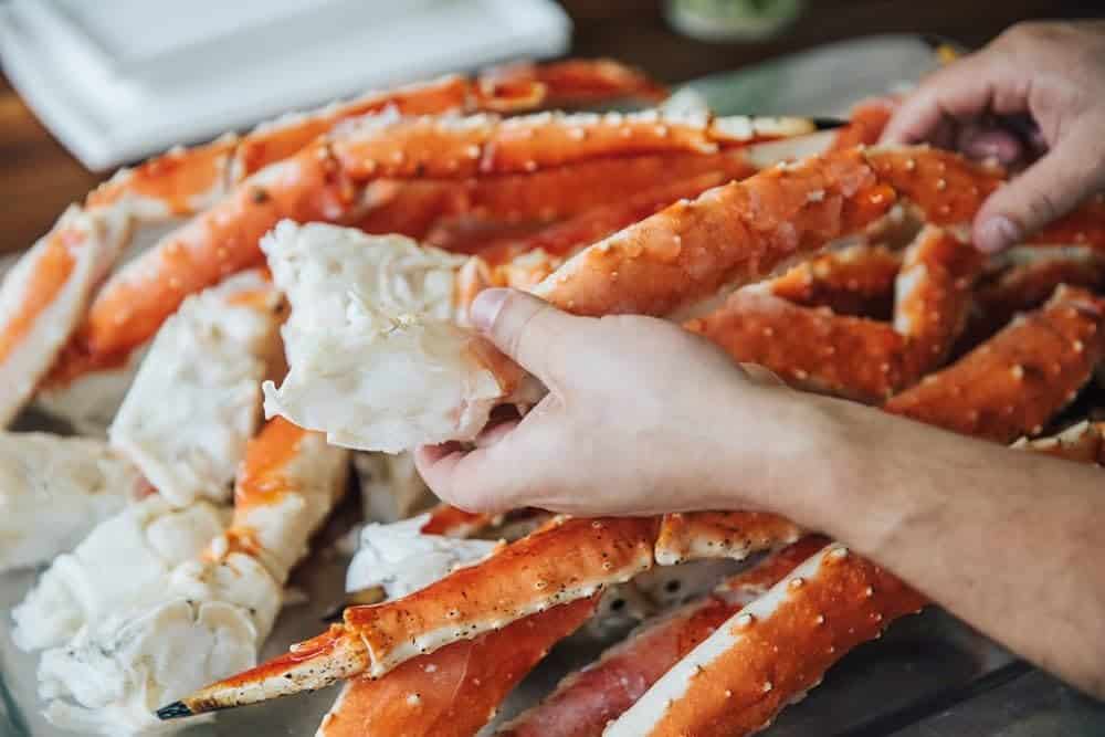 Steps to BBQ crab legs: Choosing the Best Crab Legs for BBQ

