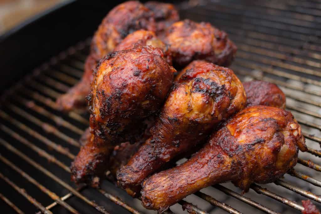 Instructions for barbecuing chicken on a charcoal grill
