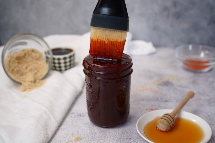 Homemade sweet and spicy BBQ sauce
