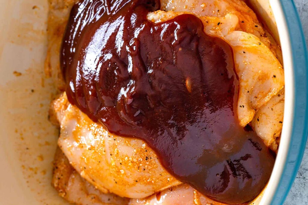 Sauce for Oven-cooked boneless chicken breast with barbecue flavor