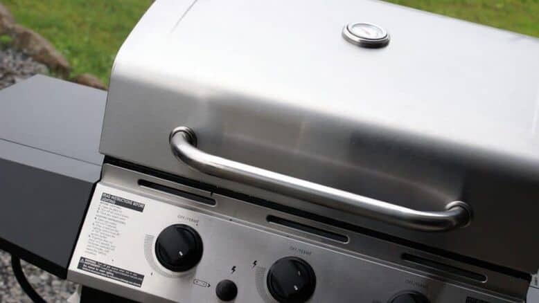 Steps to Grill Brisket on a Gas BBQ: Close the gas grill lid