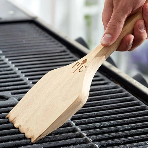 Safe choices for grill cleaning without using brushes: Wooden Scrapers