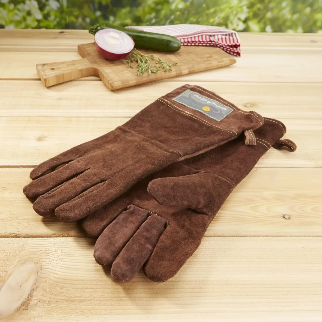 Upkeep and cleaning of leather barbecue gloves
