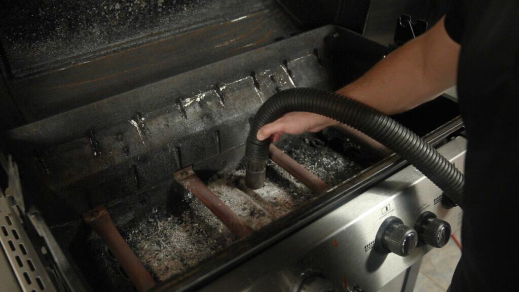 Homemade ways to clean interior of your grill clean without a brush
