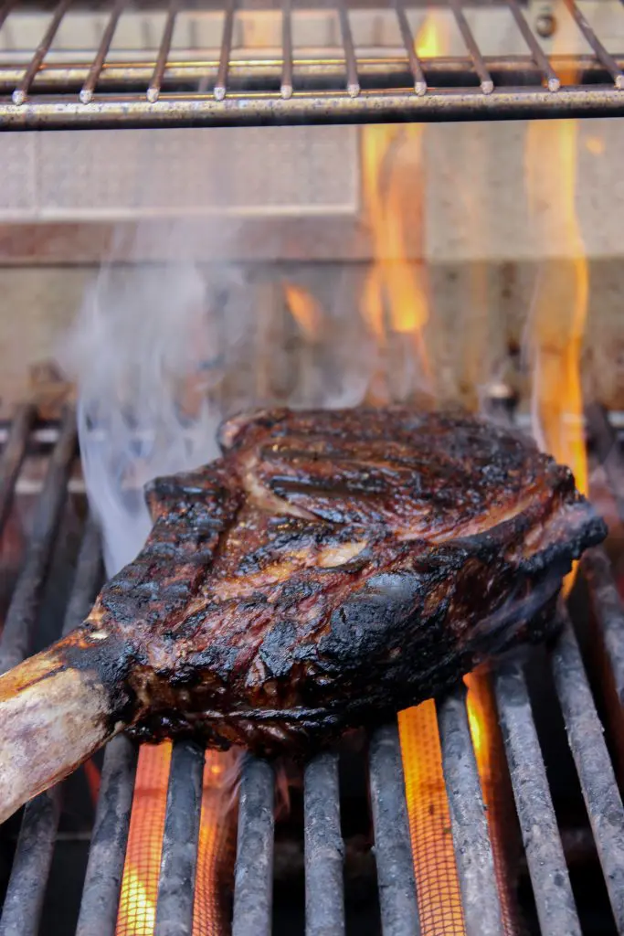 What is the Process of Cooking a Tomahawk Steak